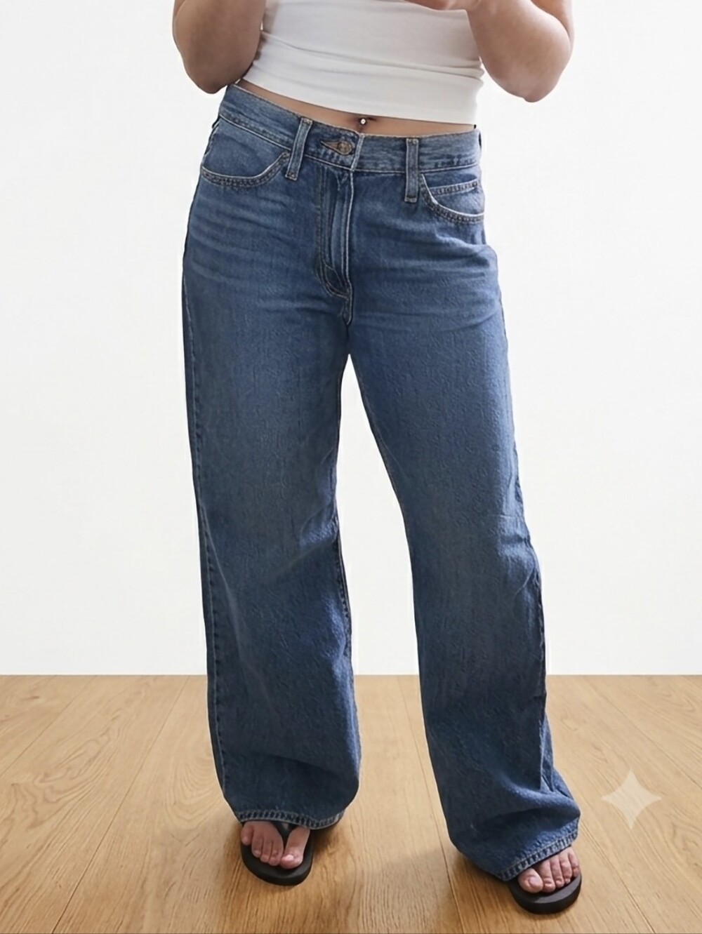 Levi's Classic Wide-Leg Jeans in Medium Blue